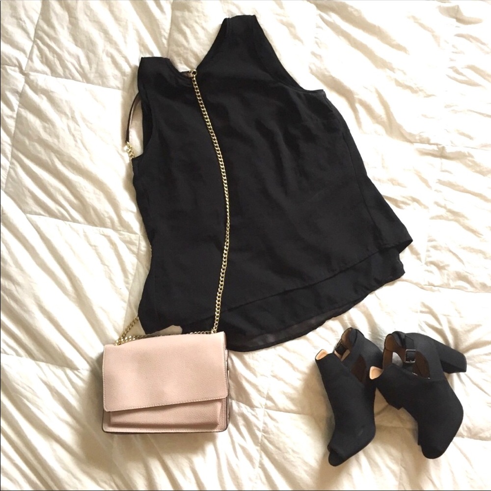 H&M sleeveless blouse